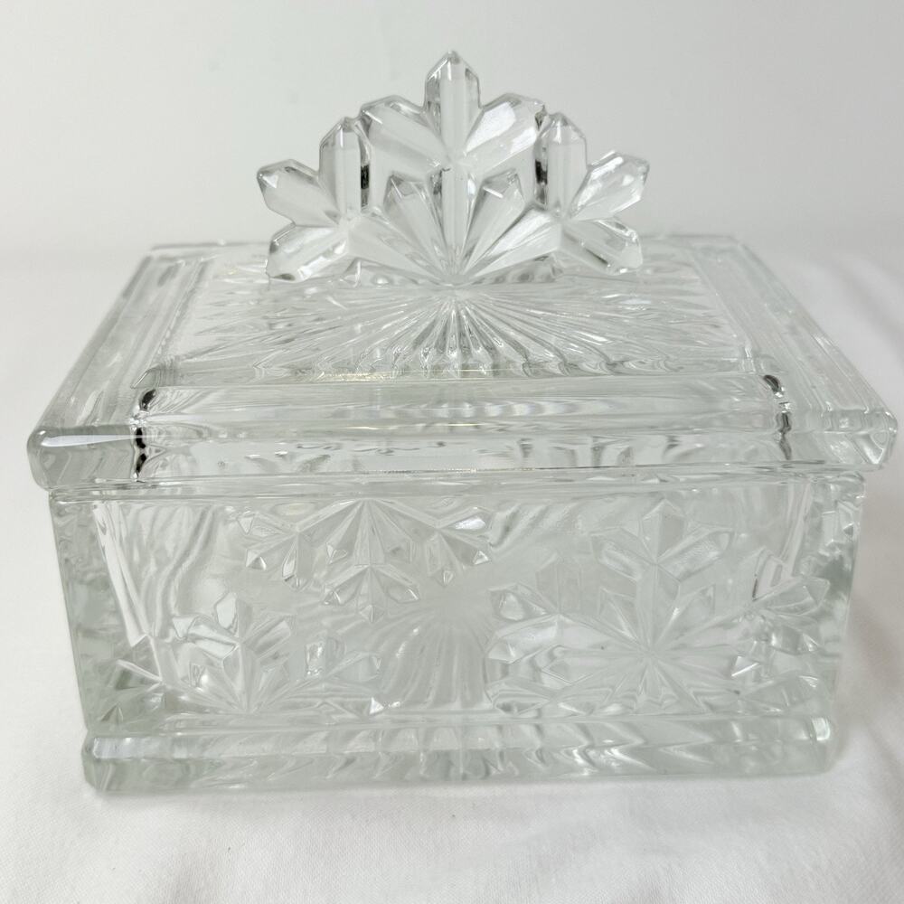 Luminary Pressed Glass Holiday Snowflake Covered Candy Trinket Dish
